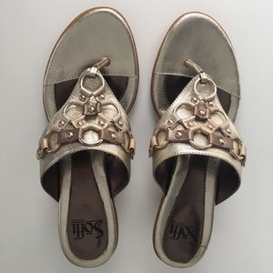 Sofft sandles gold tone size 8.5 with 2” heels